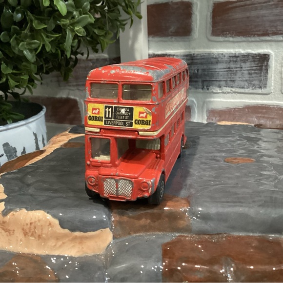 Vintage Corgi Diecast London Transporter Double Decker Bus - Collectible - Picture 5 of 13